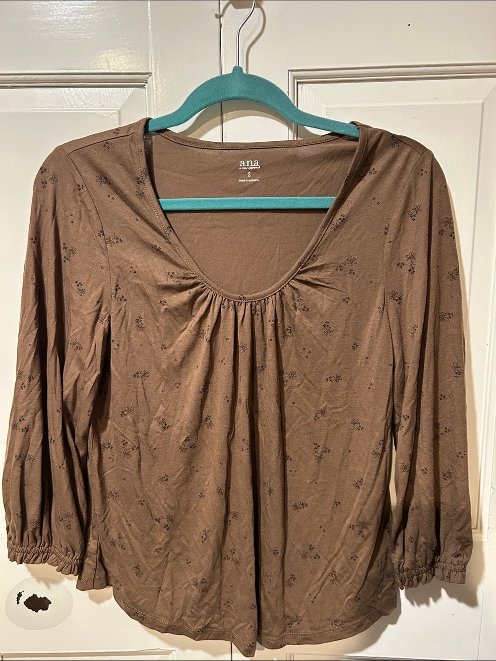 a.n.a Taupe Brown Scoop Neck Long Sleeve Tee